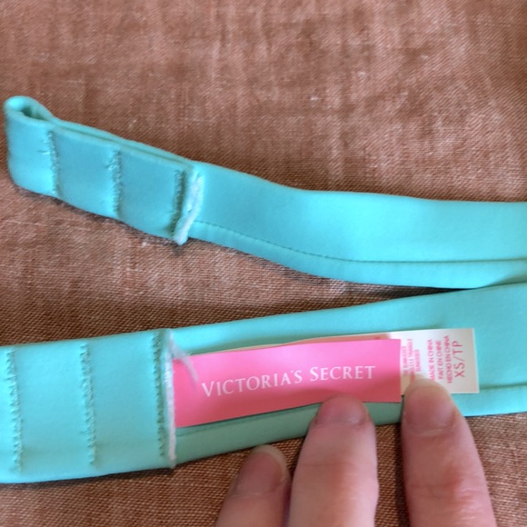 Victoria’s Secret Bikini Top - Picture 2 of 3